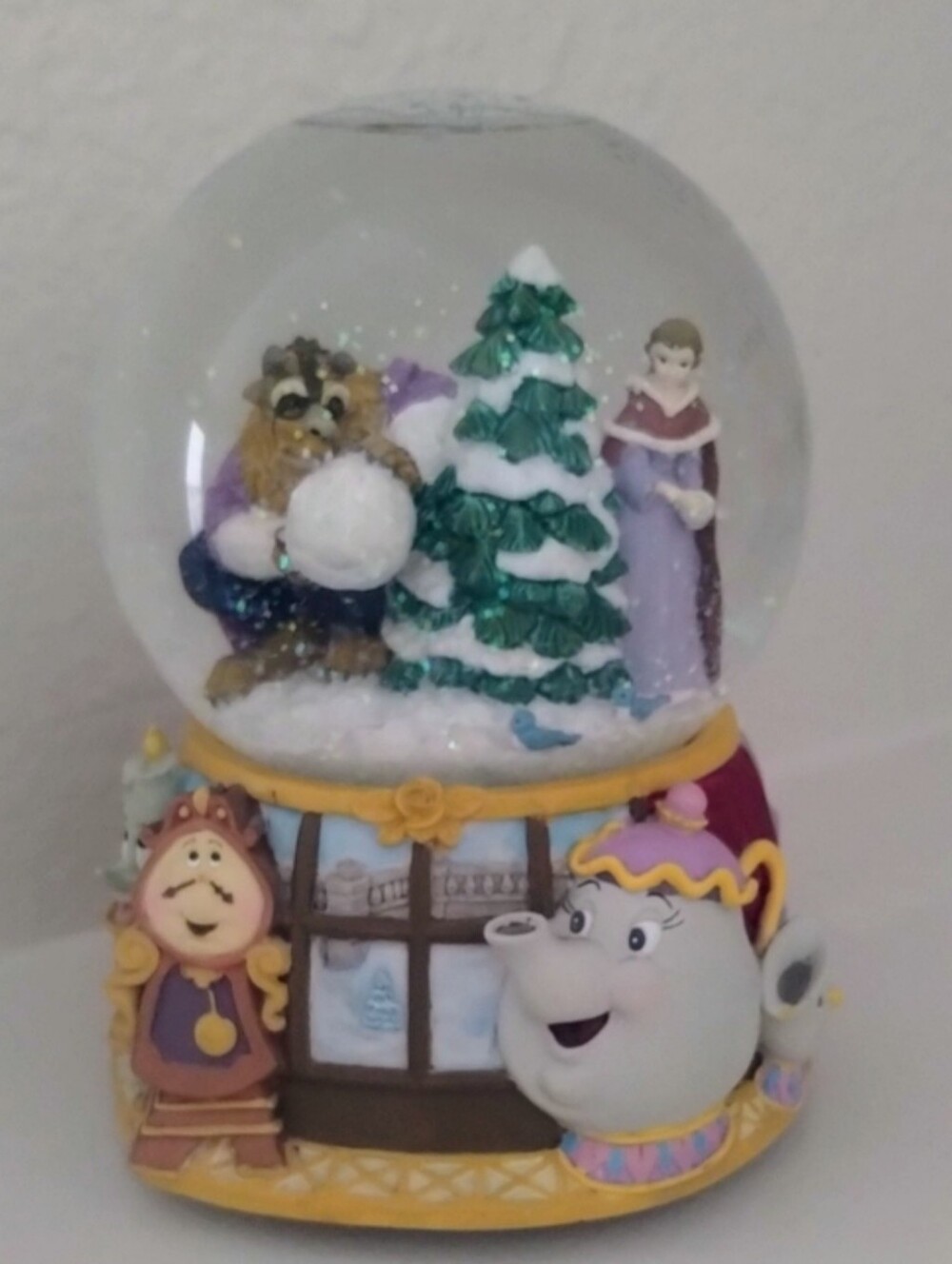 Classic Beauty and the Beast snow globe musical